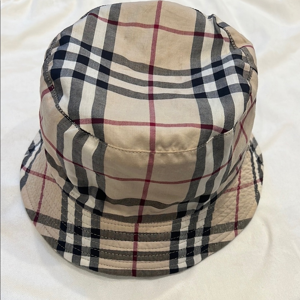 Burberry Versible Bucket Hat